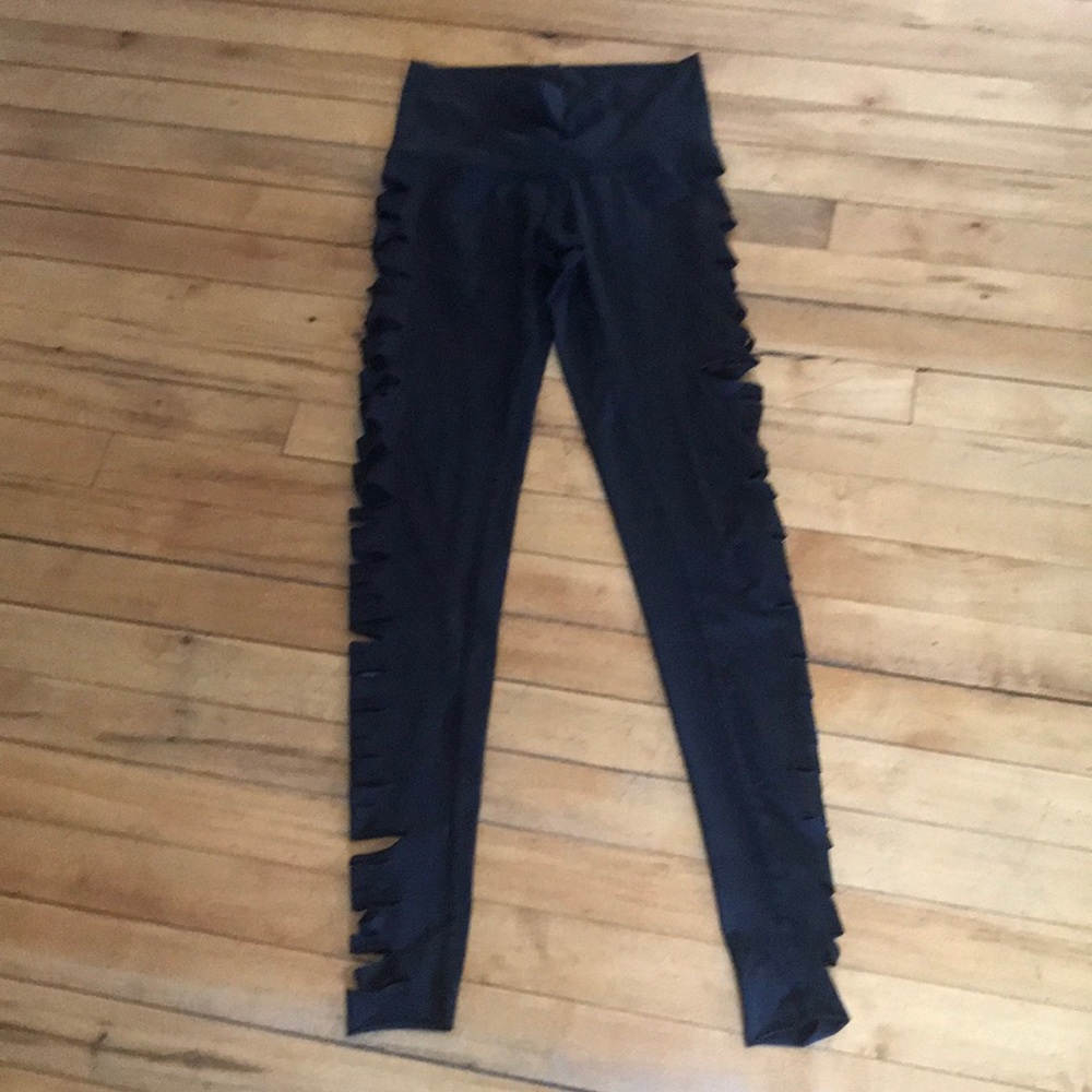 Onzie Black side cutout yoga pants